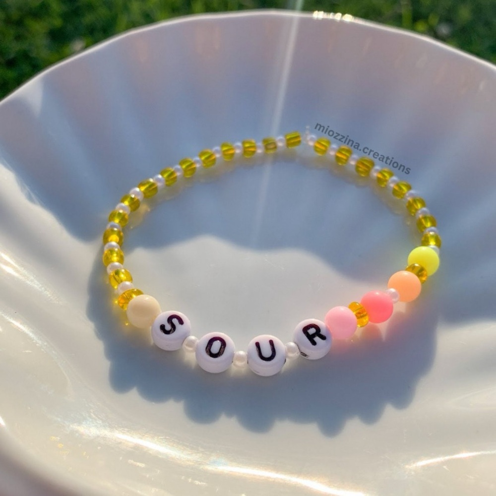 5/$20 (ENTIRE SHOP CLEARANCE) Summer aesthetic “Sour” bracelet - S collection ☀️